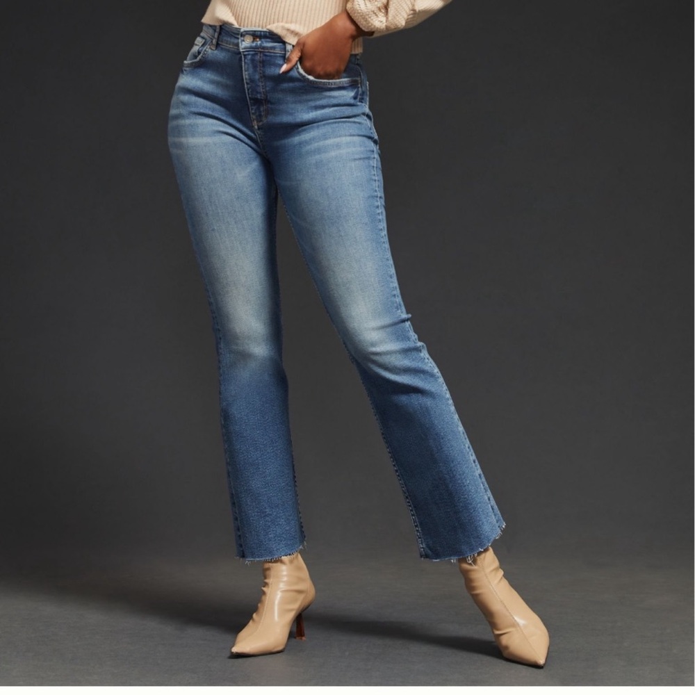 Pilcro Mid Rise Crop Jean